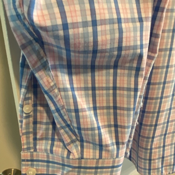 Dockers button down shirt for Men in size XL.  Cool summer plaid.  Looks great! - Picture 4 of 6